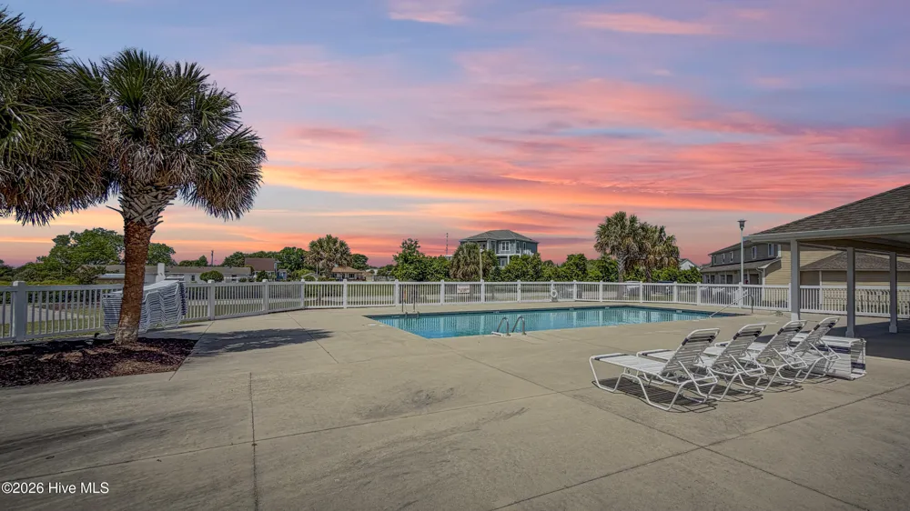 650 Cedar Point Boulevard #F2 Cedar Point, NC 28584