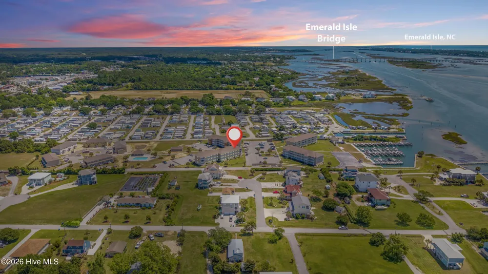 650 Cedar Point Boulevard #F2 Cedar Point, NC 28584