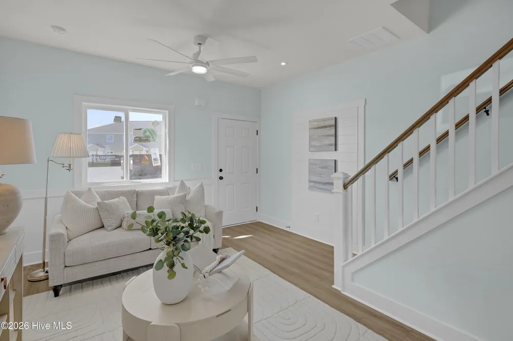 650 Cedar Point Boulevard #F2 Cedar Point, NC 28584
