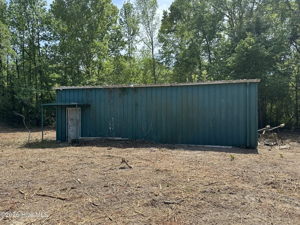 17600 Old Lumberton Road Laurinburg, NC 28352