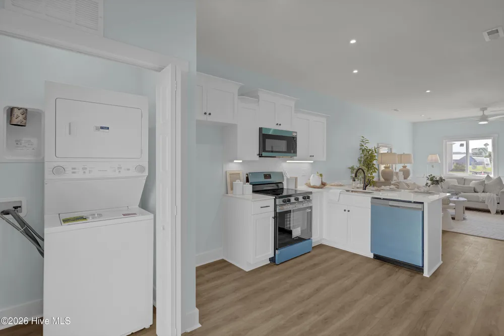 650 Cedar Point Boulevard #G4 Cedar Point, NC 28584
