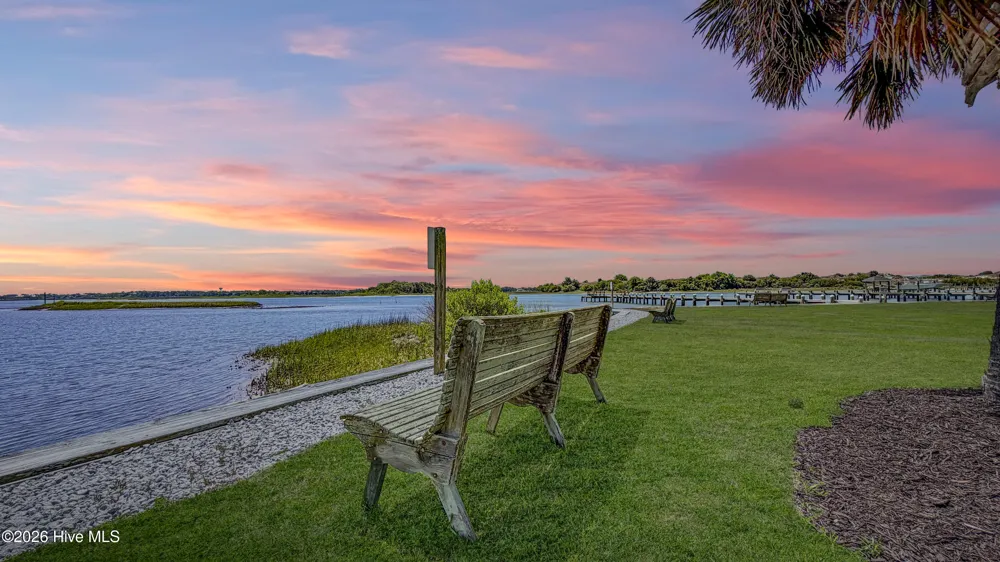 650 Cedar Point Boulevard #G4 Cedar Point, NC 28584