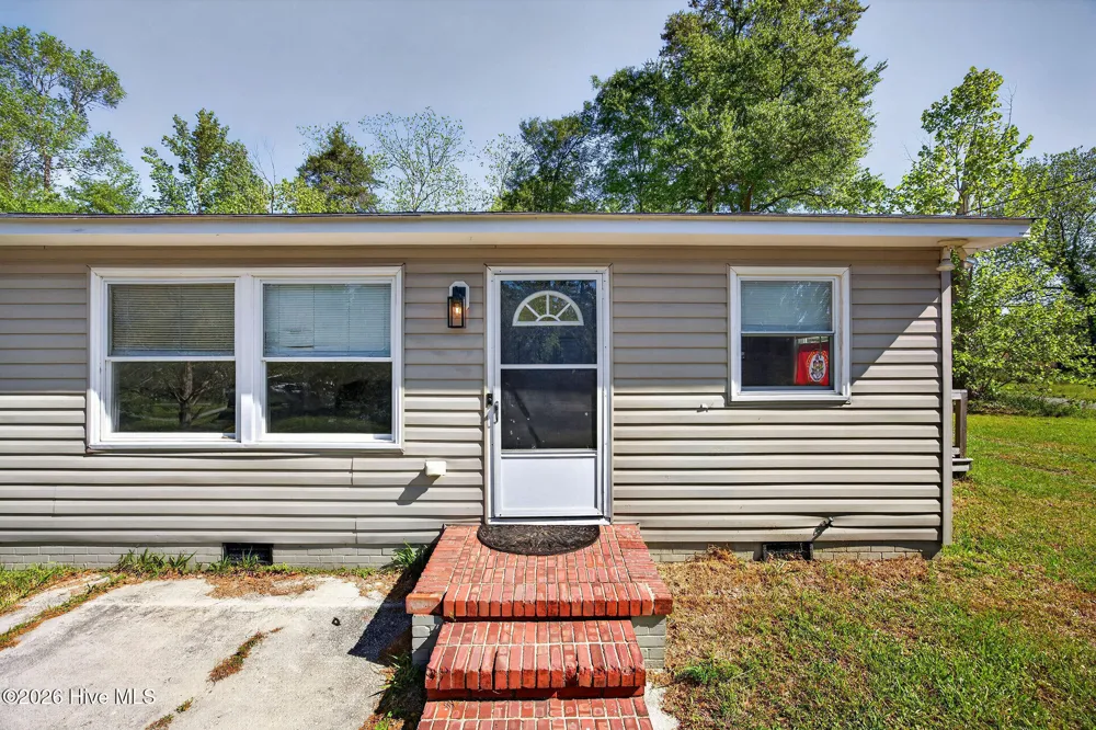 555 Cedar Street Bolton, NC 28423