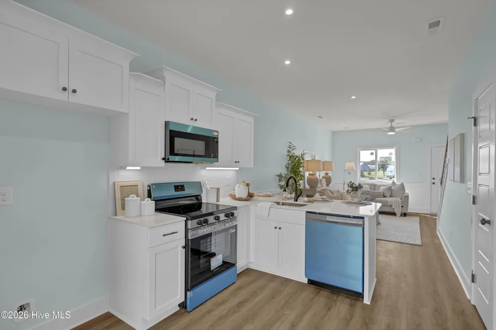 650 Cedar Point Boulevard #H1 Cedar Point, NC 28584