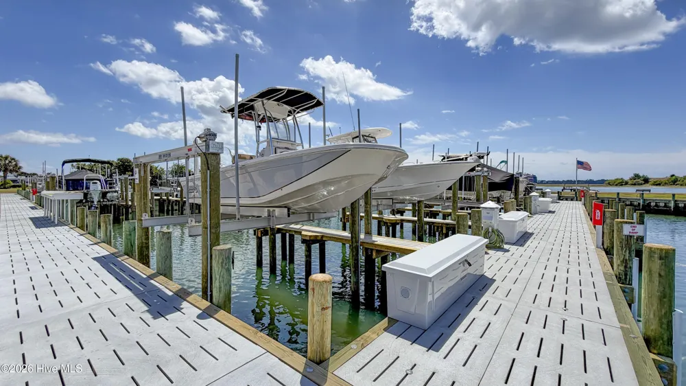 650 Cedar Point Boulevard #G5 Cedar Point, NC 28584