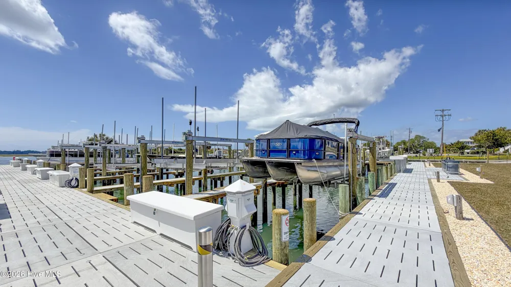 650 Cedar Point Boulevard #H2 Cedar Point, NC 28584
