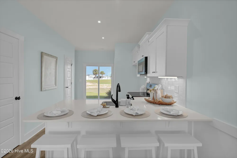 650 Cedar Point Boulevard #H2 Cedar Point, NC 28584