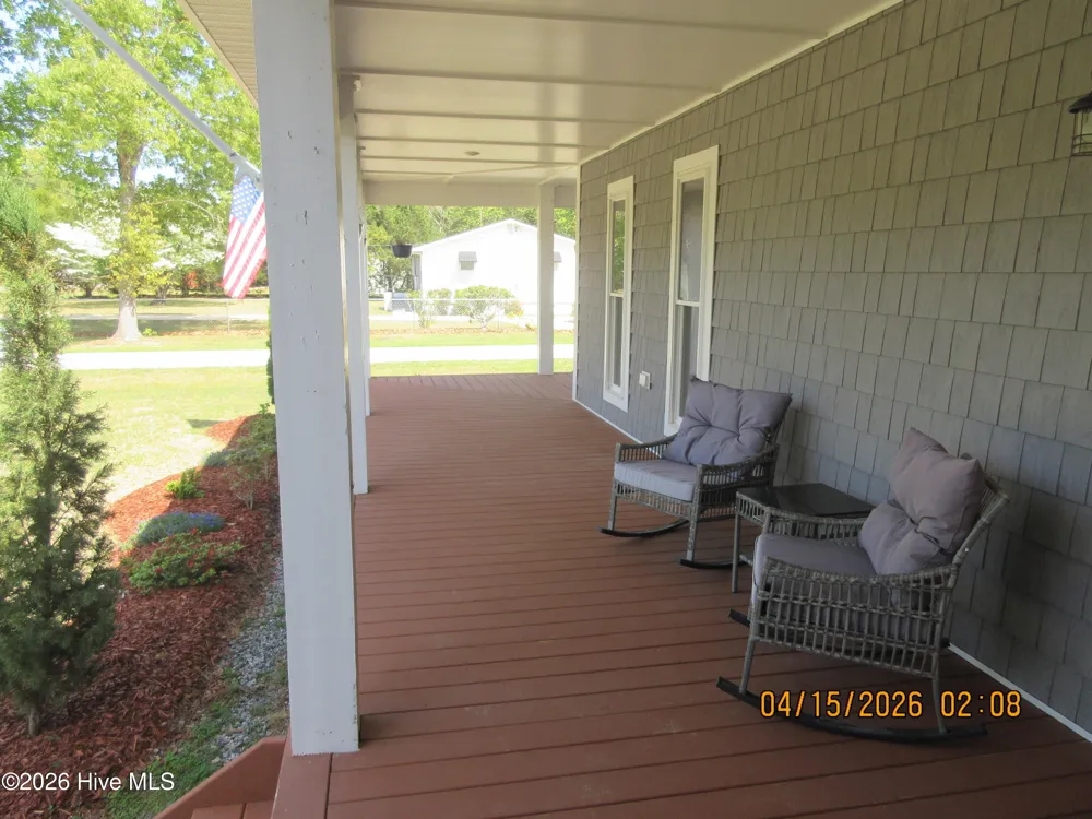141 W Mobile Road Harbinger, NC 27941