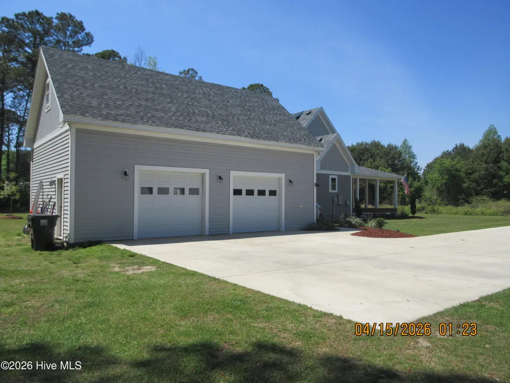 141 W Mobile Road Harbinger, NC 27941