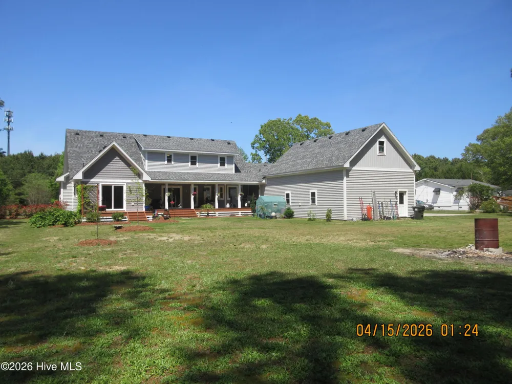 141 W Mobile Road Harbinger, NC 27941