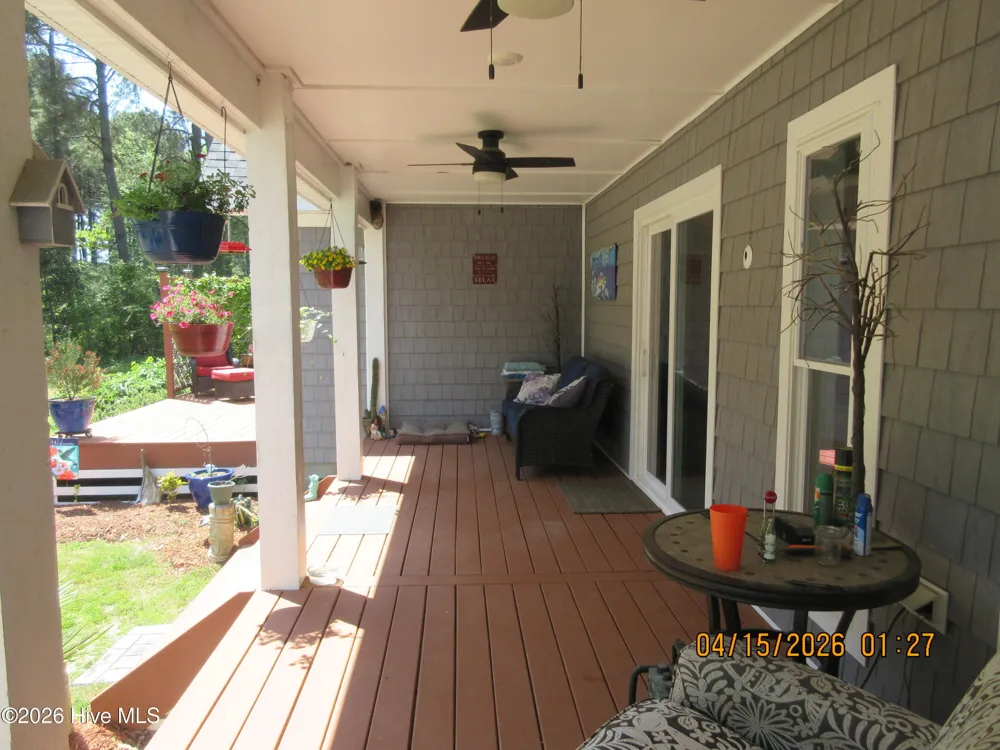 141 W Mobile Road Harbinger, NC 27941