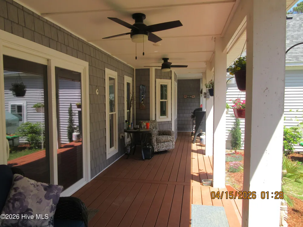 141 W Mobile Road Harbinger, NC 27941