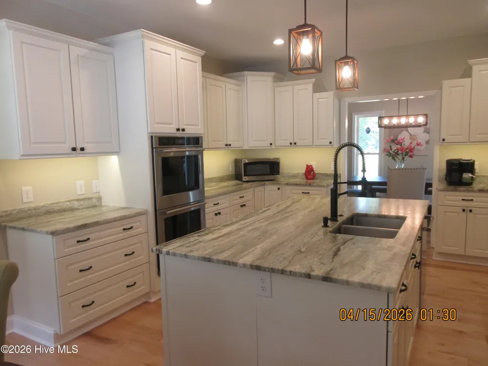 141 W Mobile Road Harbinger, NC 27941