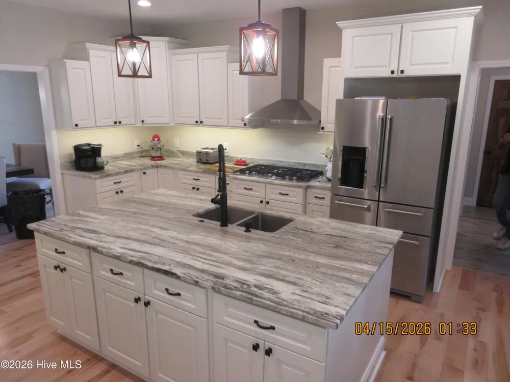 141 W Mobile Road Harbinger, NC 27941
