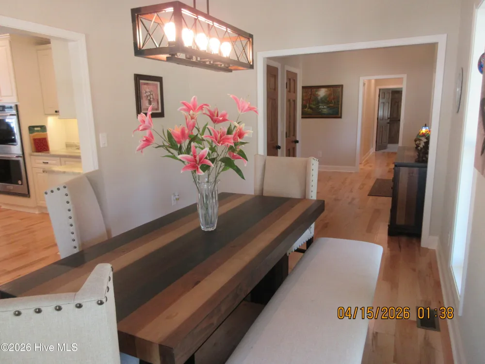141 W Mobile Road Harbinger, NC 27941