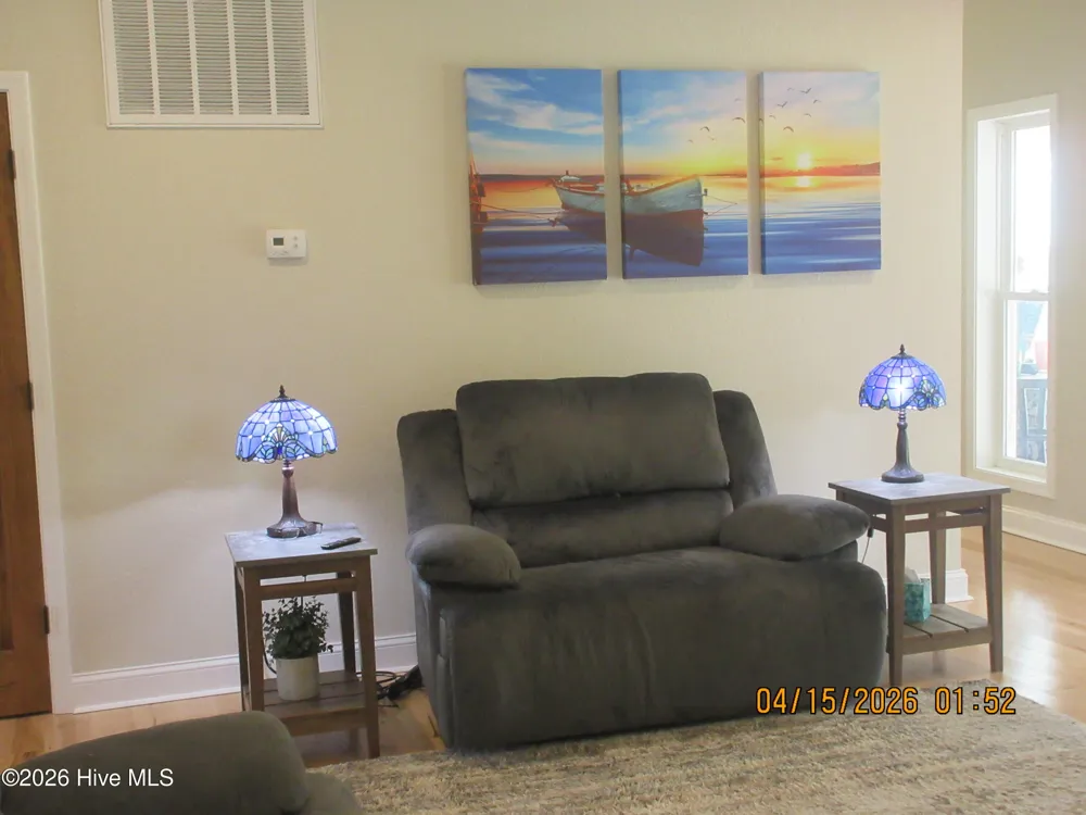 141 W Mobile Road Harbinger, NC 27941