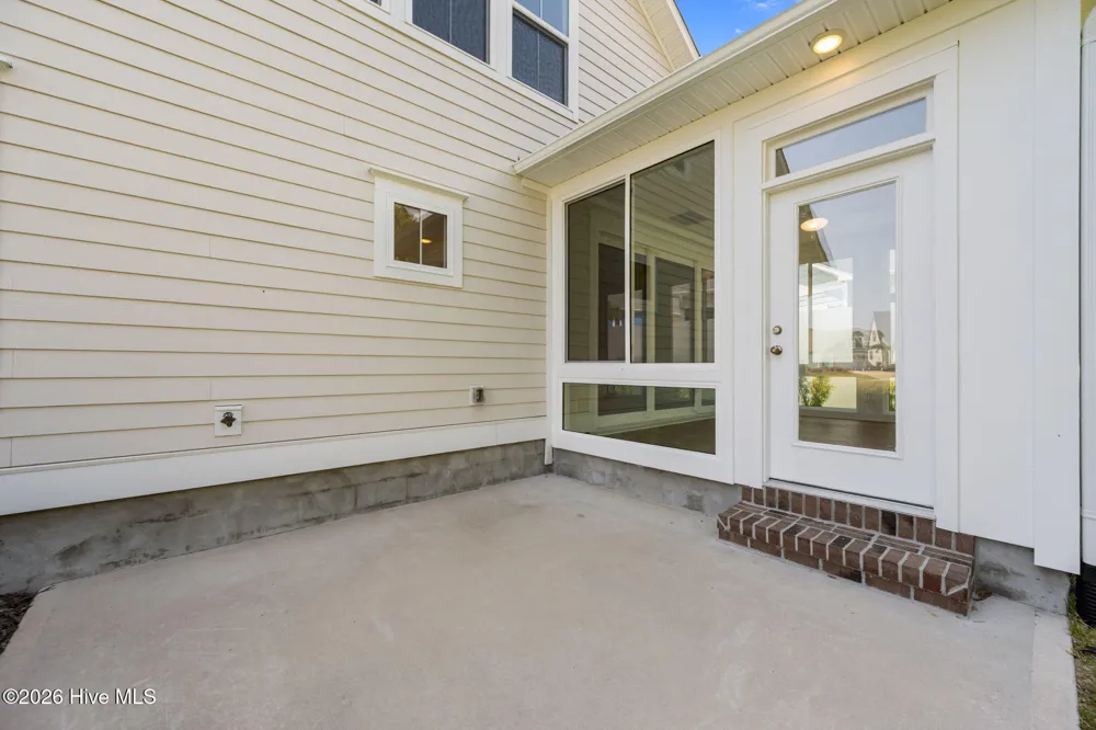 559 Moss Lake Lane Holly Ridge, NC 28445