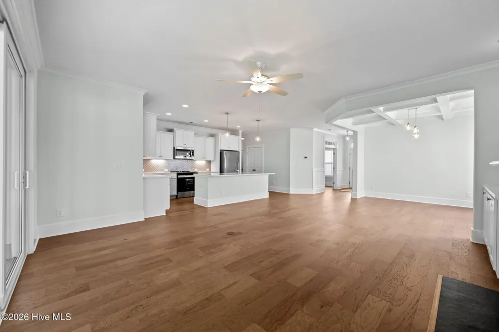 559 Moss Lake Lane Holly Ridge, NC 28445