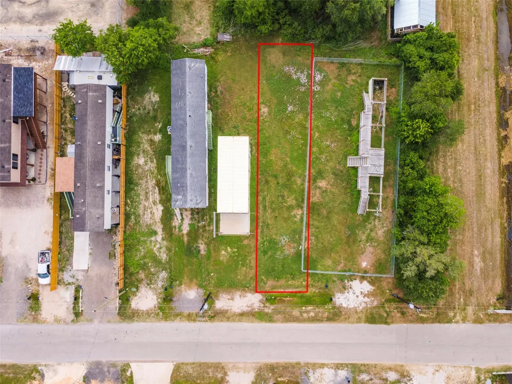 439 16th Street San Leon, TX 77539