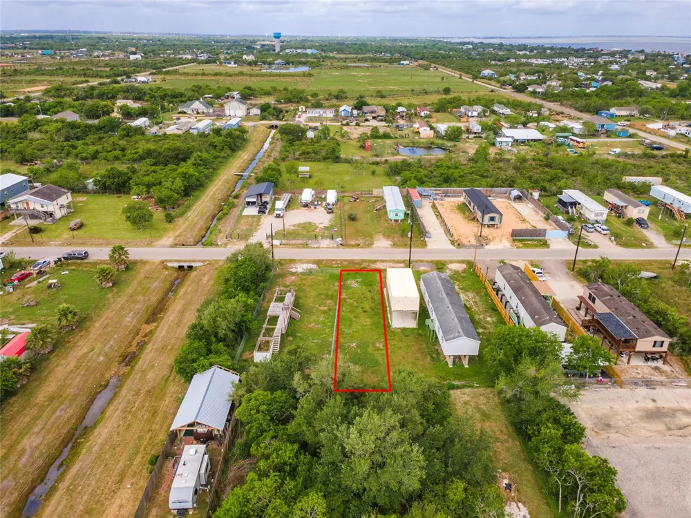 439 16th Street San Leon, TX 77539