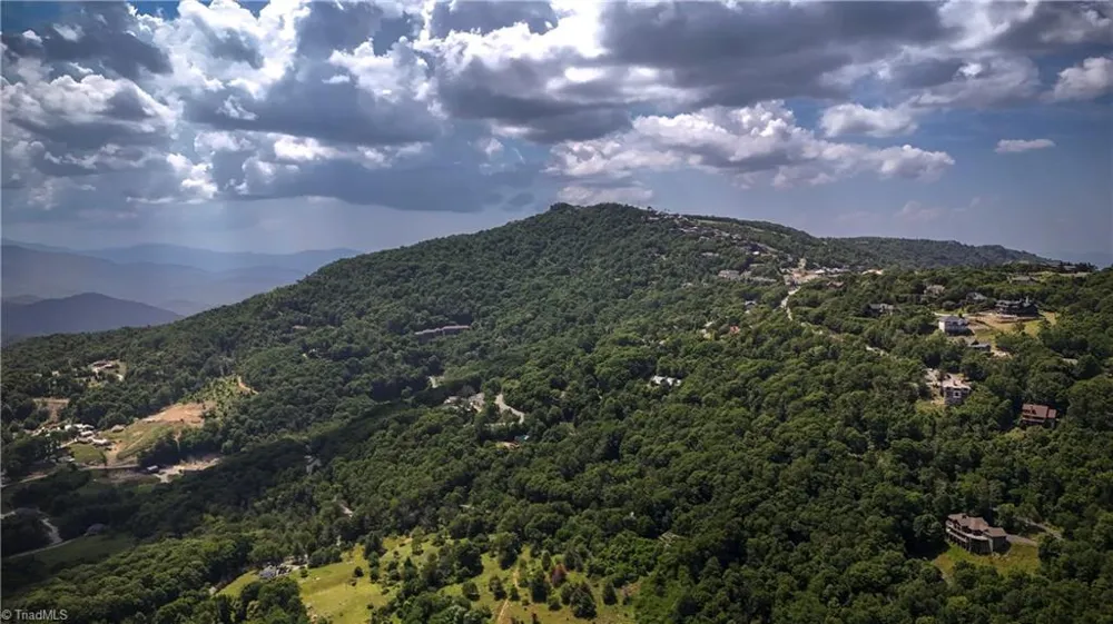 7277 Beech Mountain Road Beech Mountain, NC 28622