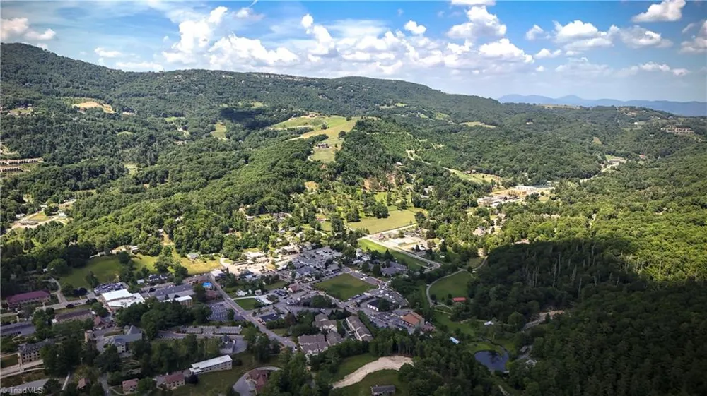 7277 Beech Mountain Road Beech Mountain, NC 28622