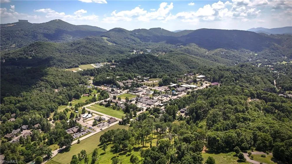 7277 Beech Mountain Road Beech Mountain, NC 28622