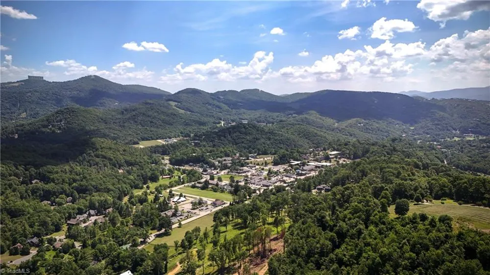 7277 Beech Mountain Road Beech Mountain, NC 28622