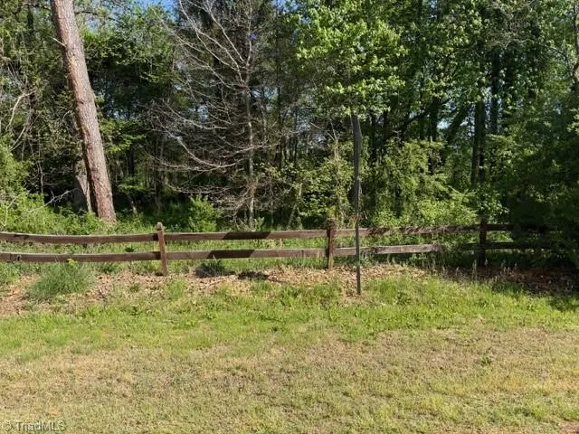 1.71 Ridgemeadow Drive Winston-Salem, NC 27127