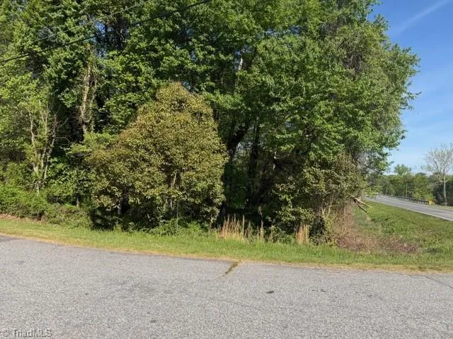 1.71 Ridgemeadow Drive Winston-Salem, NC 27127