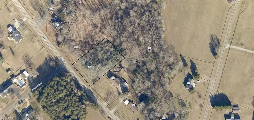 2413 Price Road Eden, NC 27288