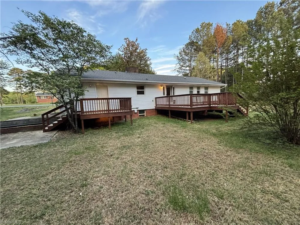 3972 Transou Road Pfafftown, NC 27040