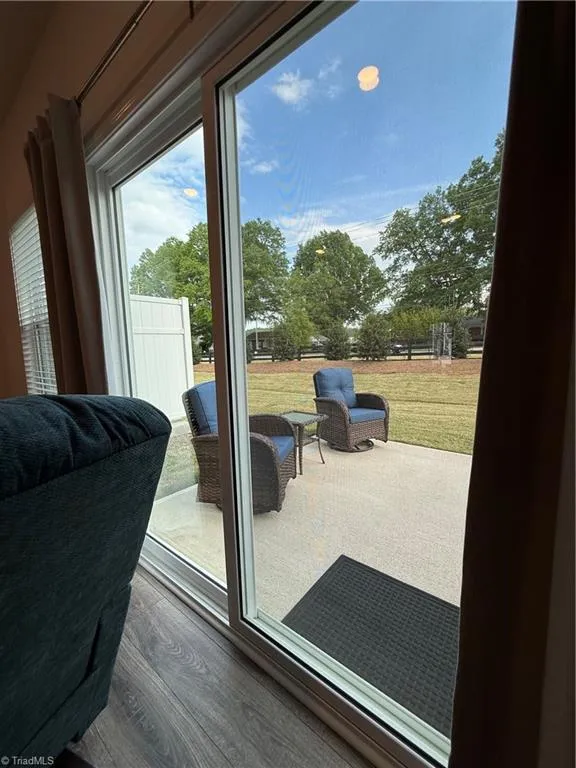 4035 Aster Point Court Pfafftown, NC 27040