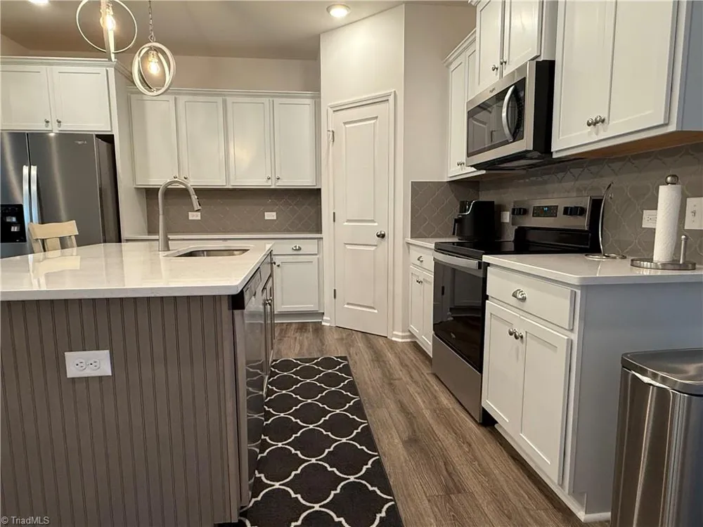 4035 Aster Point Court Pfafftown, NC 27040