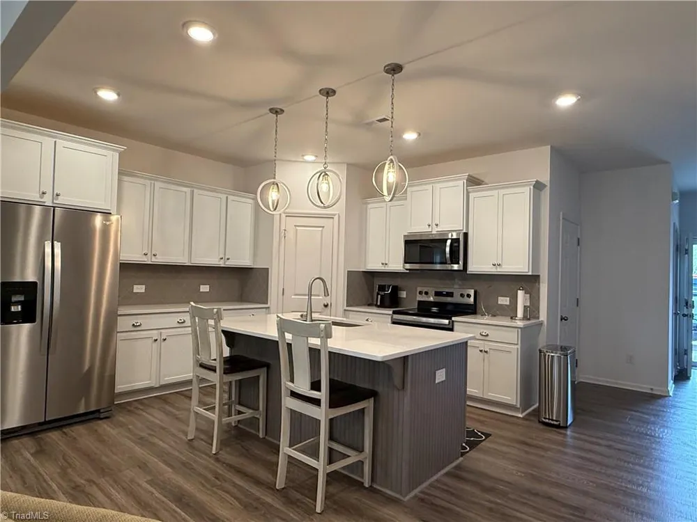 4035 Aster Point Court Pfafftown, NC 27040