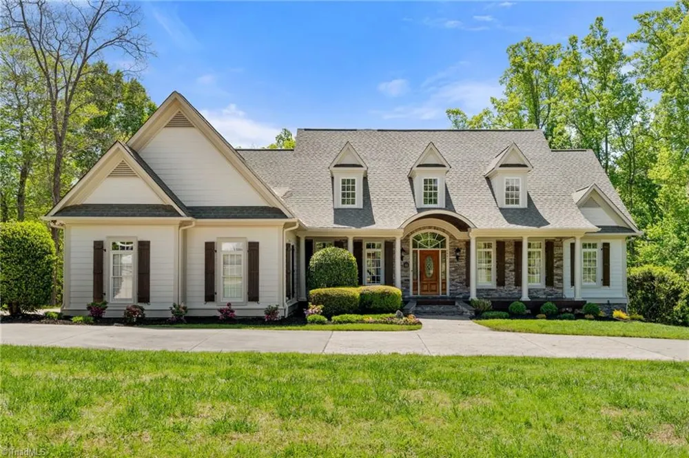 7601 Crossing Ridge Drive Belews Creek, NC 27009