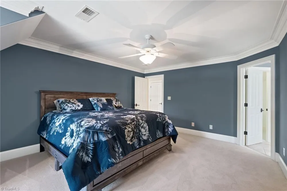 7601 Crossing Ridge Drive Belews Creek, NC 27009