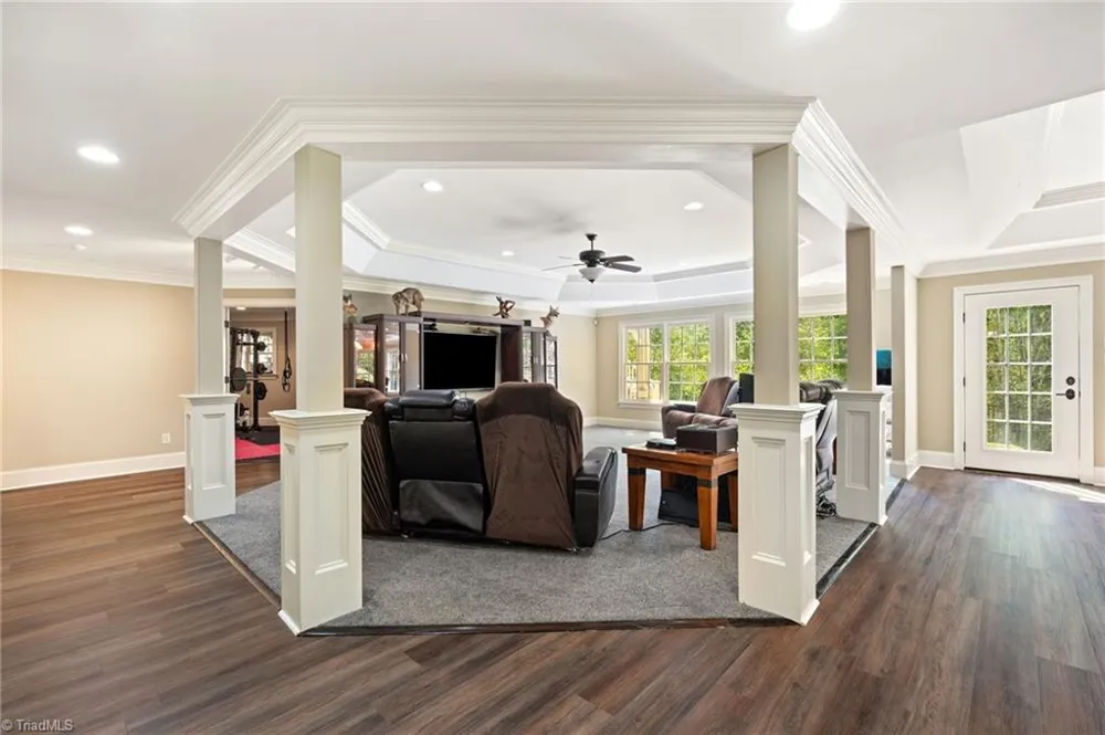 7601 Crossing Ridge Drive Belews Creek, NC 27009