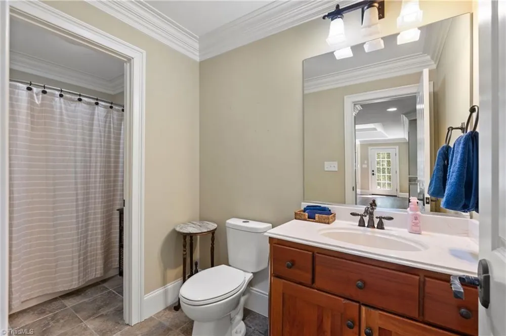 7601 Crossing Ridge Drive Belews Creek, NC 27009
