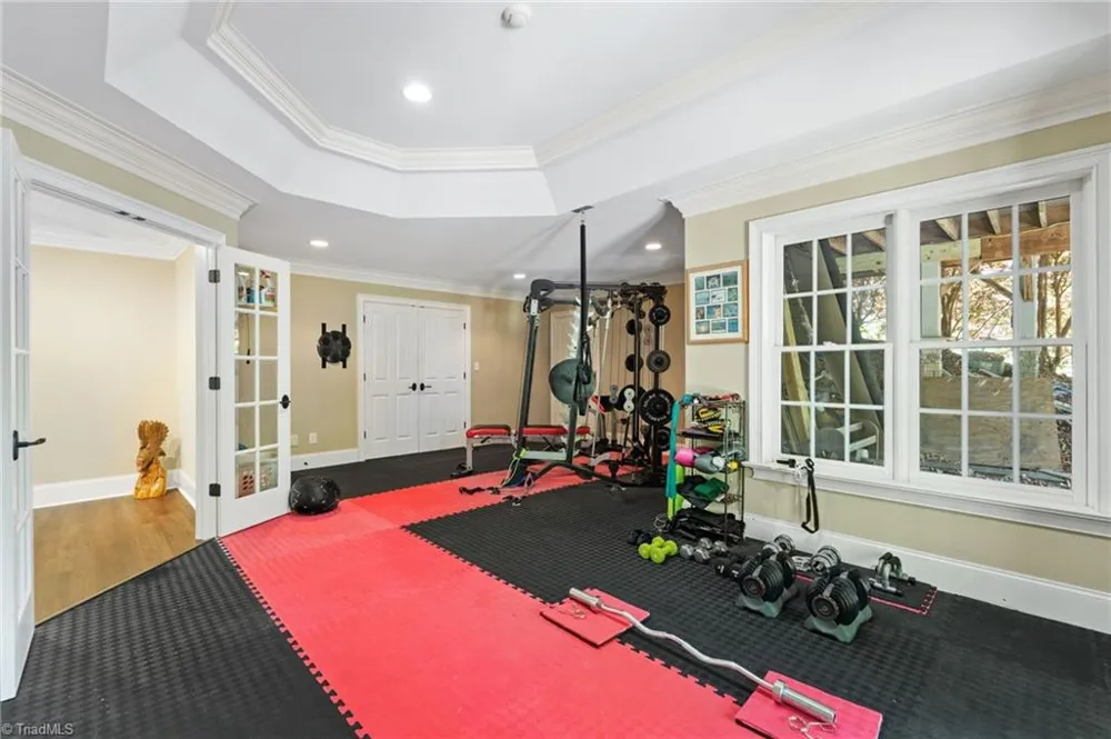 7601 Crossing Ridge Drive Belews Creek, NC 27009