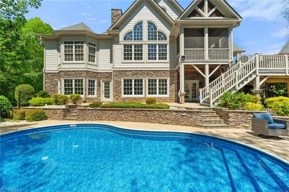7601 Crossing Ridge Drive Belews Creek, NC 27009