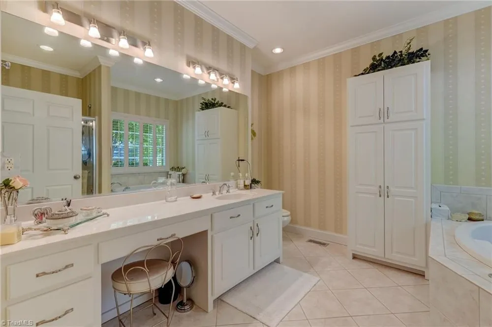153 Oak Ridge Drive Eden, NC 27288