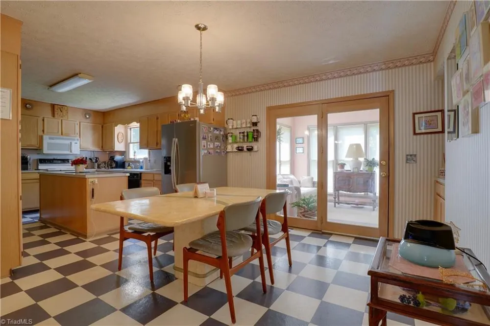 1495 Devaux Road Rural Hall, NC 27045