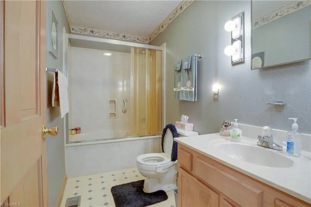 1495 Devaux Road Rural Hall, NC 27045