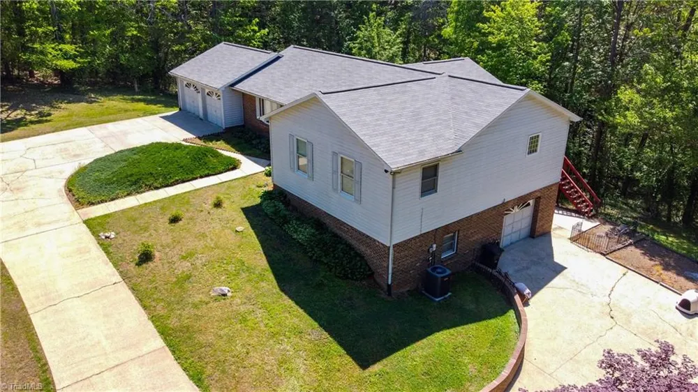 1495 Devaux Road Rural Hall, NC 27045