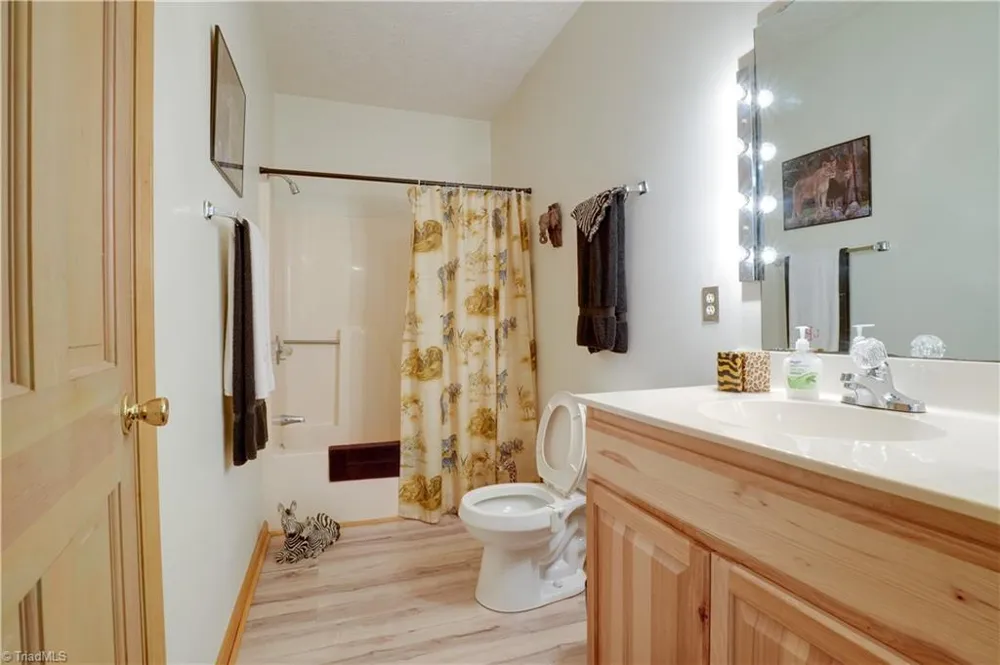 1495 Devaux Road Rural Hall, NC 27045