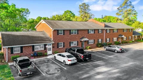 110 Hedgecock Avenue