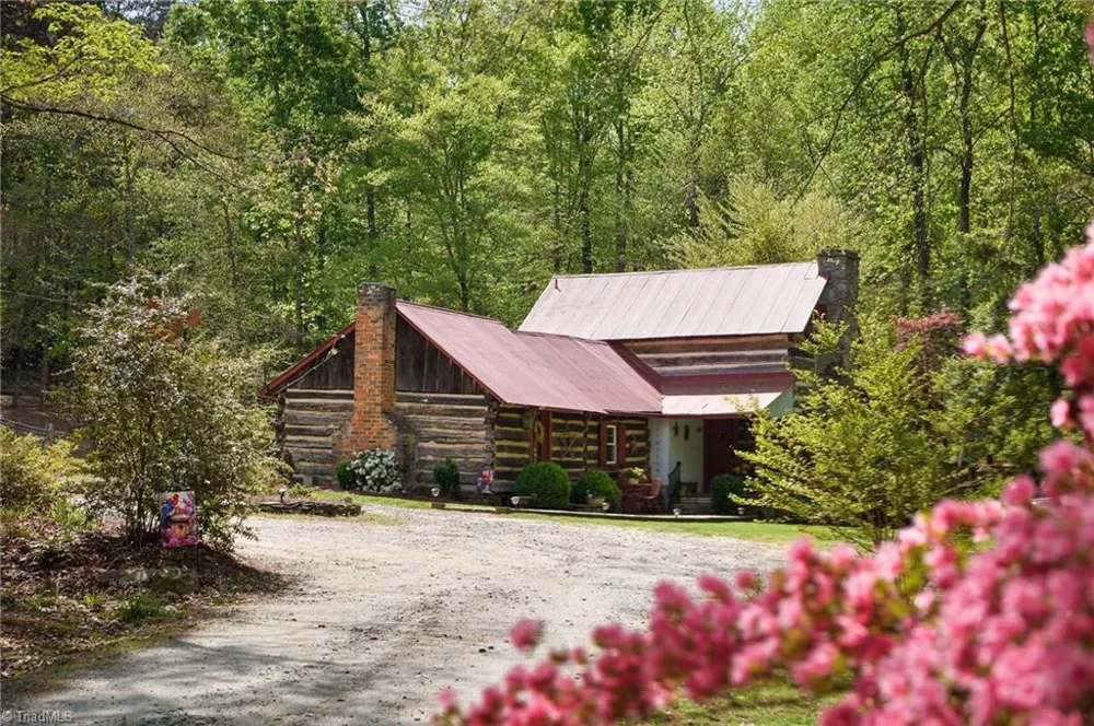 7198 Spring Hill Road Lewisville, NC 27023
