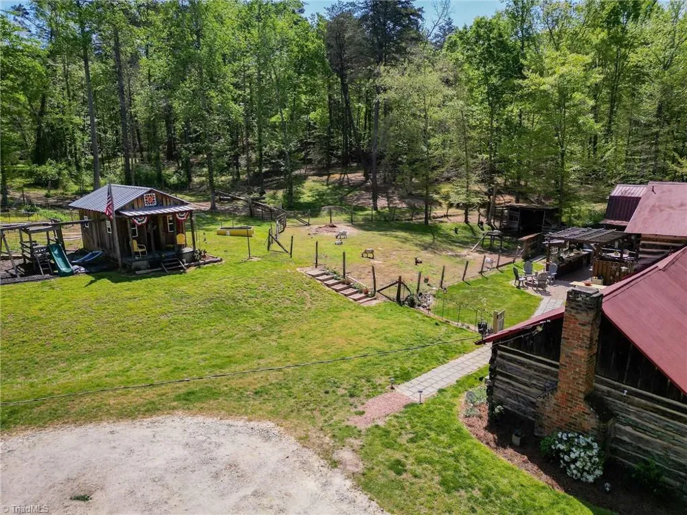 7198 Spring Hill Road Lewisville, NC 27023