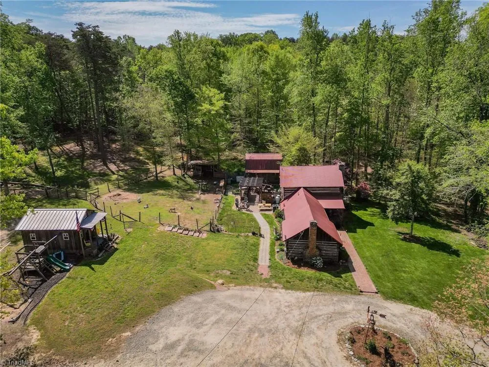 7198 Spring Hill Road Lewisville, NC 27023